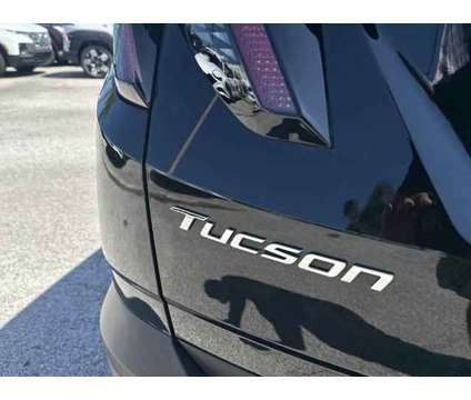 2022 Hyundai Tucson SEL is a Black 2022 Hyundai Tucson SE SUV in Stuart FL
