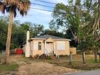 304 N 15th St, Fort Pierce, FL 34950