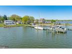 201 Edgewater Dr, Edgewater, MD 21037