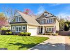 923 Hillcrest Dr SW, Vienna, VA 22180