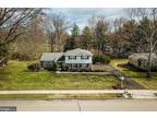 825 Warfield Ln, Huntingdon Valley, PA 19006