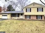 1107 Devon St, Herndon, VA 20170