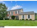 25 Harris Cir, Newark, DE 19711