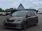 2015 Toyota Sienna SE 8-Passenger