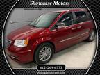 2014 Chrysler town & country Red, 81K miles