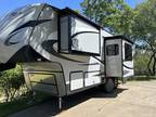 2018 Outdoors RV Glacier Peak/Titanium F26RKS 31ft