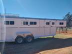 1984 Double L livestock 2 horse in- line 2 horses