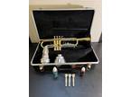 OLDS Elkhart, IND. USA NA10MU Brass Student Trumpet w/ Case & Accessories READ