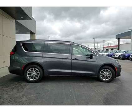 2022 Chrysler Pacifica Touring L AWD is a Grey 2022 Chrysler Pacifica Touring Van in Elmhurst IL