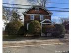 Home For Rent In Amityville, New York