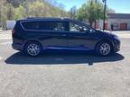 2017 Chrysler Pacifica Blue, 85K miles