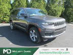 2024 Jeep grand cherokee Gray, new