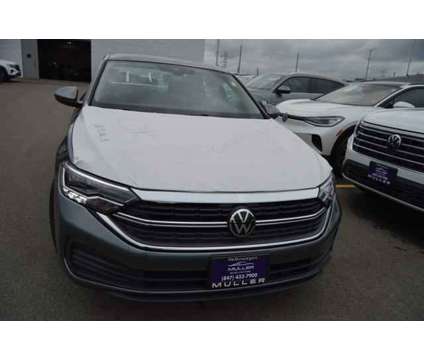 2024 Volkswagen Jetta 1.5T SE is a Grey, Silver 2024 Volkswagen Jetta 2.5 Trim Sedan in Highland Park IL