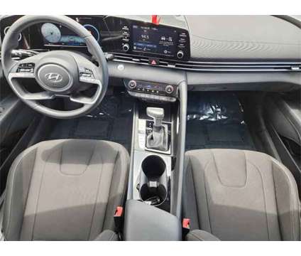 2022 Hyundai Elantra SEL is a Grey 2022 Hyundai Elantra SE Car for Sale in Plano TX