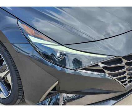 2022 Hyundai Elantra SEL is a Grey 2022 Hyundai Elantra SE Car for Sale in Plano TX
