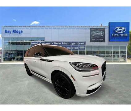2022 Lincoln Aviator Reserve is a White 2022 Lincoln Aviator SUV in Brooklyn NY