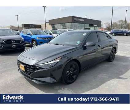 2021 Hyundai Elantra SEL is a Grey 2021 Hyundai Elantra SE Sedan in Council Bluffs IA