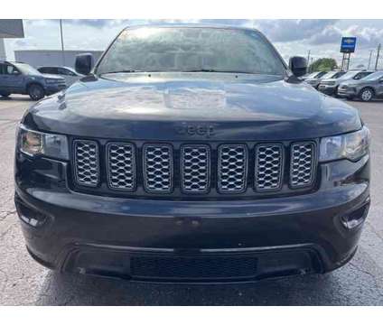 2018 Jeep Grand Cherokee Altitude is a Black 2018 Jeep grand cherokee Altitude SUV in Ligonier IN