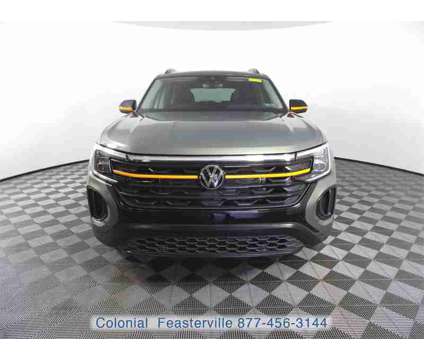 2024 Volkswagen Atlas 2.0T Peak Edition SE w/Technology is a Green 2024 Volkswagen Atlas SUV in Feasterville Trevose PA