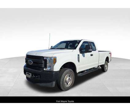 2019 Ford F-250SD XL is a White 2019 Ford F-250 XL Truck in Fort Wayne IN