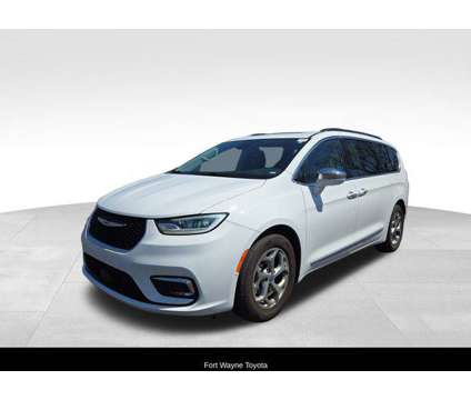 2022 Chrysler Pacifica Limited is a White 2022 Chrysler Pacifica Limited Car for Sale in Fort Wayne IN