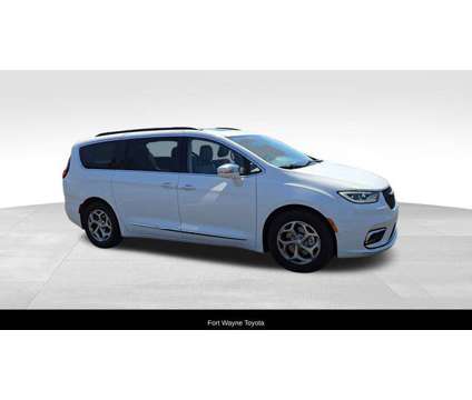 2022 Chrysler Pacifica Limited is a White 2022 Chrysler Pacifica Limited Car for Sale in Fort Wayne IN