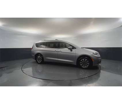 2021 Chrysler Pacifica Touring L is a Silver 2021 Chrysler Pacifica Touring Car for Sale in Daphne AL