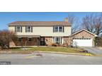 1018 Crestview Ave, Reading, PA 19607