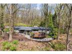 6301 Woodfern Dr, Upper Saucon Township, PA 18049