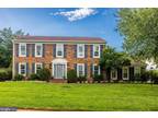 3422 Hidden Meadow Dr, Fairfax, VA 22033