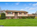 16 Colt Dr, Mertztown, PA 19539