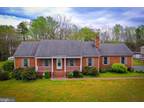 164 Meadow Dr, Tappahannock, VA 22560