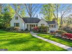 2830 N Beechwood Circle, Arlington, VA 22207