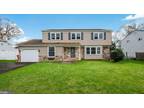 1051 Valley Rd, Warminster, PA 18974