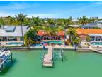 2 Bellevue Dr, Treasure Island, FL 33706