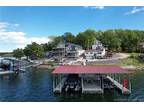 Lake Ozark 4BR 3BA, It's all about location