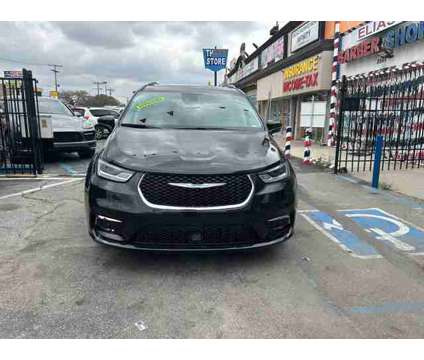 2021 Chrysler Pacifica Hybrid for sale is a Black 2021 Chrysler Pacifica Hybrid Hybrid in Arleta CA