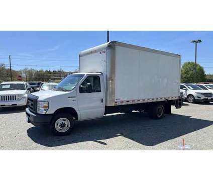 2018 Ford E350 Super Duty Cutaway for sale is a White 2018 Ford E350 Super Duty Car for Sale in Monroe NJ