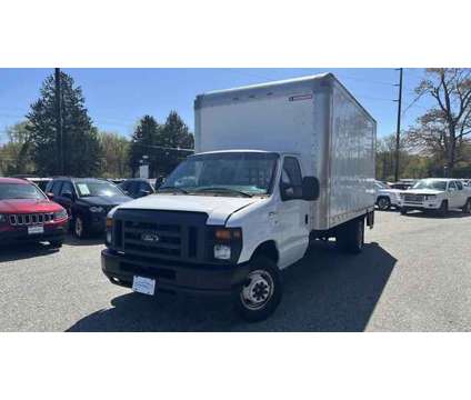 2016 Ford E350 Super Duty Cutaway for sale is a White 2016 Ford E350 Super Duty Car for Sale in Monroe NJ