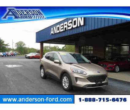 2021UsedFordUsedEscapeUsedFWD is a Gold 2021 Ford Escape Car for Sale in Clinton IL