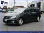 2022 Chrysler Pacifica Black, 65K miles