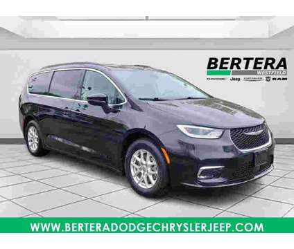 2022UsedChryslerUsedPacificaUsedFWD is a Black 2022 Chrysler Pacifica Car for Sale in Westfield MA