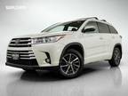 2017 Toyota Highlander White, 109K miles