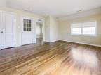 Flat For Rent In Walled Lake, Michigan