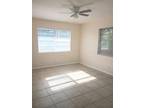Flat For Rent In Lake Worth, Florida
