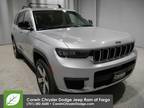 2021 Jeep grand cherokee Silver, 37K miles