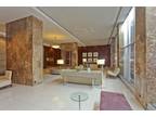 Condo For Sale In Chicago, Illinois