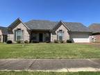 Home For Rent In Collierville, Tennessee