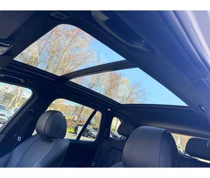 2019 BMW X5 xDrive40i is a White 2019 BMW X5 3.0si SUV in Old Saybrook CT