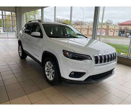 2019 Jeep Cherokee Latitude FWD, SUV is a White 2019 Jeep Cherokee Latitude SUV in Westland MI
